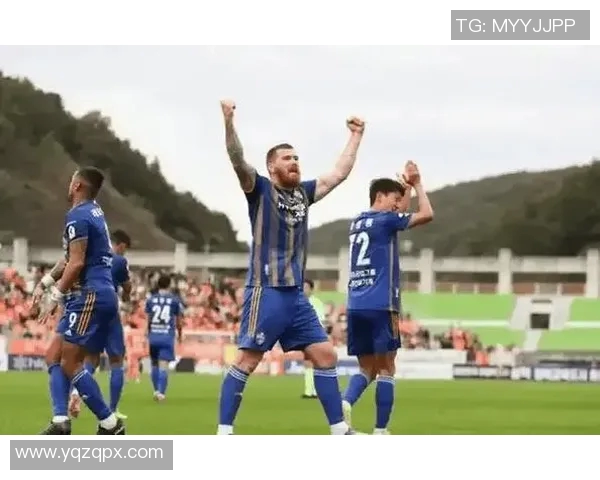 广岛三箭迎战大分山神力争主场胜利展现球队雄风