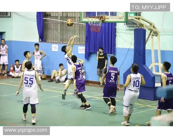 激情对决北京清华篮球赛点燃校园热血青春 激情对决北京清华篮球赛点燃校园热血青春