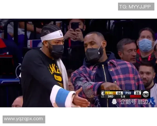 篮网与黄蜂激战305场赛季关键对决引发球迷热议 篮网与黄蜂激战305场赛季关键对决引发球迷热议