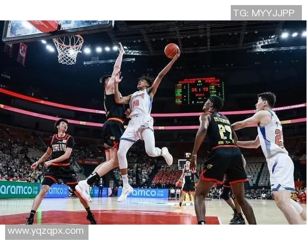 11月8日新疆队迎战八一队期待一场精彩的篮球对决与激情碰撞 11月8日新疆队迎战八一队期待一场精彩的篮球对决与激情碰撞