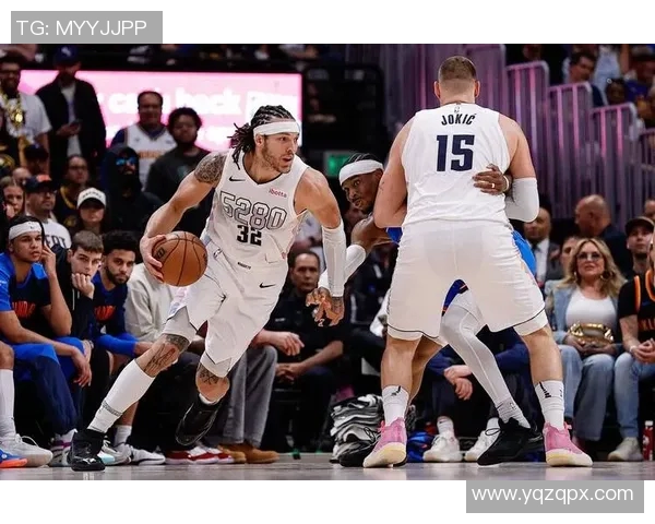 尼克斯与掘金激战正酣NBA赛季精彩对决引发球迷热议